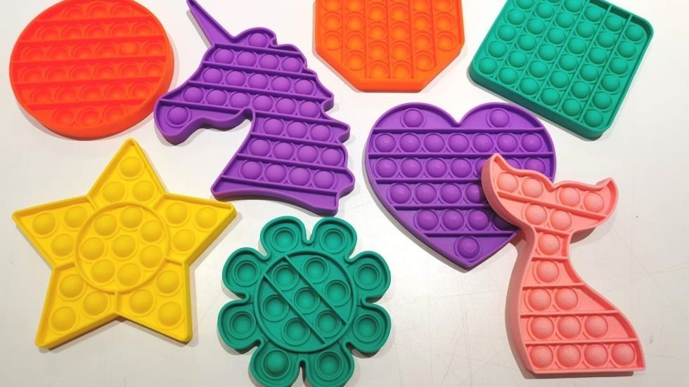 Pop it - push up fiktvörurnar fást nú í vefverslun ADHD samtakanna.