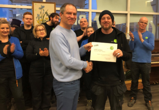 Góði hirðirinn afhendir ADHD samtökunum styrk