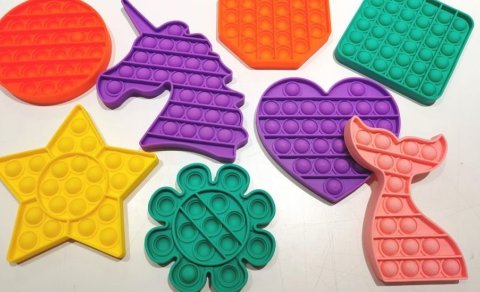 Pop it - push up fiktvörurnar fást nú í vefverslun ADHD samtakanna.